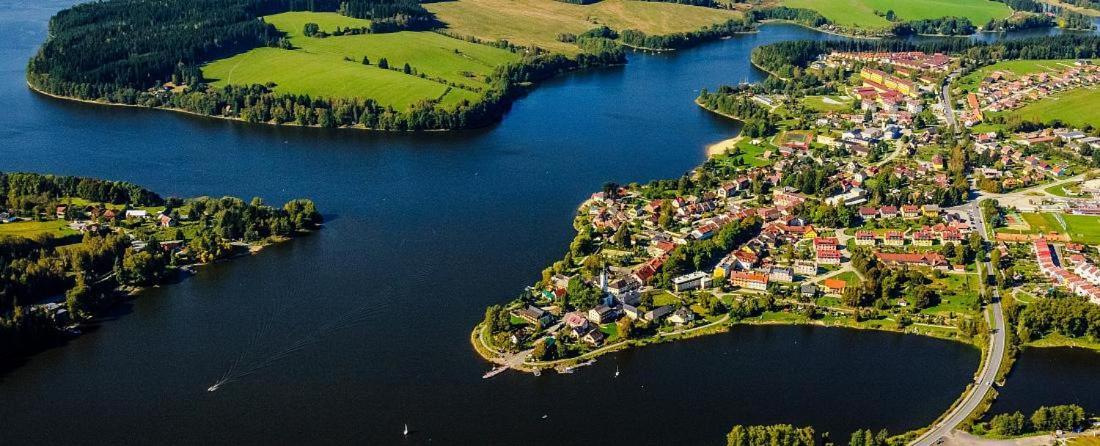 Apartmany Pinie Lipno Ліпно-над-Влтавою Екстер'єр фото