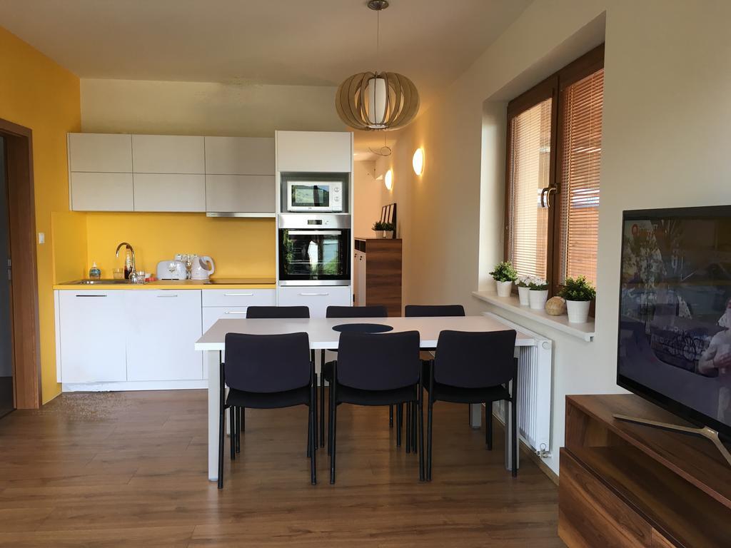 Apartmany Pinie Lipno Ліпно-над-Влтавою Екстер'єр фото